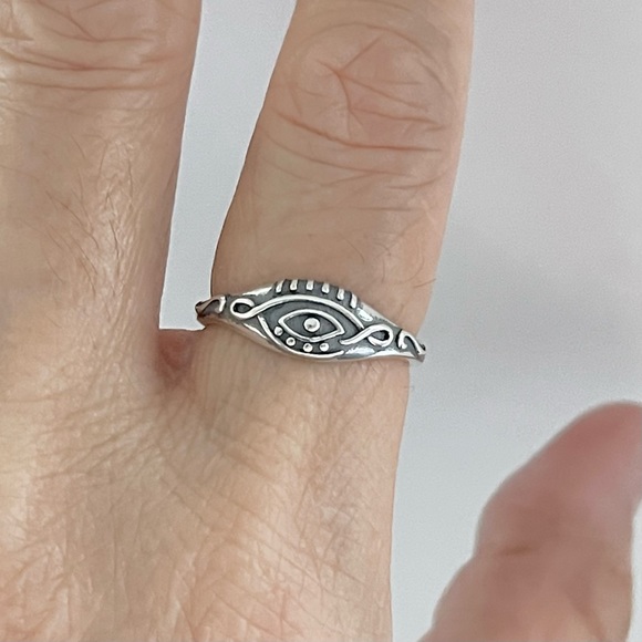 Sterling Silver Swirl Celtic Eye Ring, Evil Eye Rings, Dainty Jewelry, Protector - Picture 4 of 13
